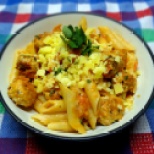 Mediterranean meat balls served with penne