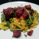 Pasta with pumpkin-spinach sauce and coco-beetroot